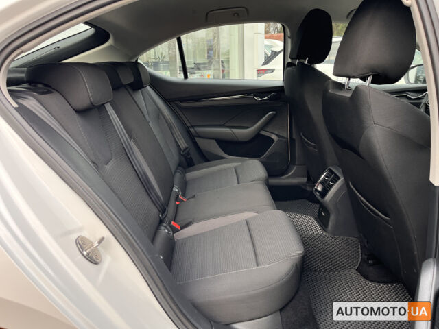 Білий Шкода Октавія, об'ємом двигуна 1.4 л та пробігом 124 тис. км за 19872 $, фото 15 на Automoto.ua