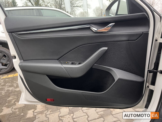 Білий Шкода Октавія, об'ємом двигуна 1.4 л та пробігом 114 тис. км за 18563 $, фото 5 на Automoto.ua