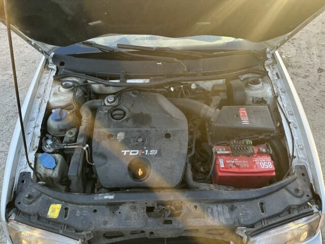 Білий Шкода Октавія, об'ємом двигуна 1.9 л та пробігом 320 тис. км за 2000 $, фото 7 на Automoto.ua