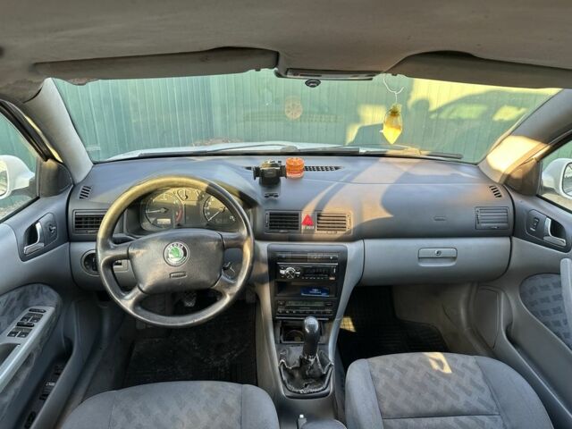 Шкода Октавия 2001 в Изюме на Automoto.ua Белый Шкода Октавия, объемом двигателя 1.9 л и пробегом 350 тыс. км за 2100 $, фото 6 на Automoto.ua