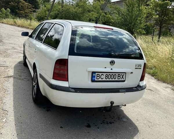 Белый Шкода Октавия, объемом двигателя 1.9 л и пробегом 560 тыс. км за 3800 $, фото 4 на Automoto.ua