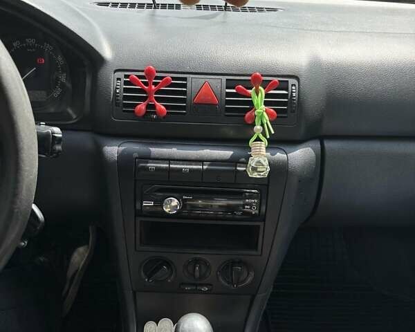 Белый Шкода Октавия, объемом двигателя 1.9 л и пробегом 560 тыс. км за 3800 $, фото 13 на Automoto.ua