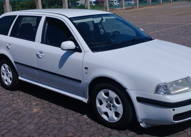 Белый Шкода Октавия, объемом двигателя 1.9 л и пробегом 420 тыс. км за 3500 $, фото 2 на Automoto.ua