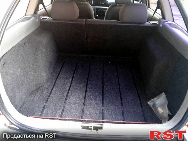 Белый Шкода Октавия, объемом двигателя 1.6 л и пробегом 340 тыс. км за 3750 $, фото 7 на Automoto.ua