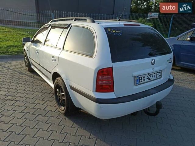 Белый Шкода Октавия, объемом двигателя 1.6 л и пробегом 268 тыс. км за 4800 $, фото 9 на Automoto.ua