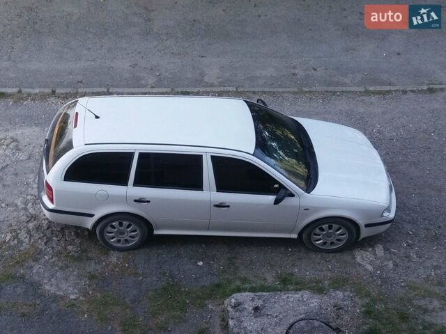 Белый Шкода Октавия, объемом двигателя 1.6 л и пробегом 192 тыс. км за 4700 $, фото 8 на Automoto.ua