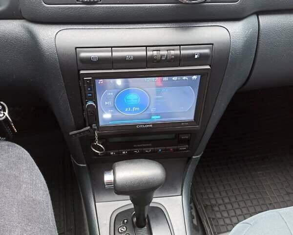 Белый Шкода Октавия, объемом двигателя 1.6 л и пробегом 268 тыс. км за 4800 $, фото 17 на Automoto.ua