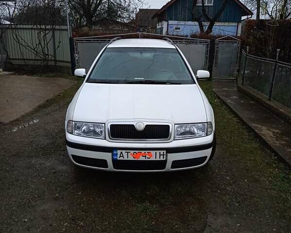 Белый Шкода Октавия, объемом двигателя 1.9 л и пробегом 97 тыс. км за 4670 $, фото 1 на Automoto.ua