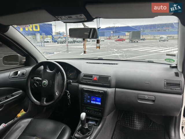 Білий Шкода Октавія, об'ємом двигуна 1.98 л та пробігом 254 тис. км за 4800 $, фото 10 на Automoto.ua