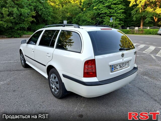 Білий Шкода Октавія, об'ємом двигуна 1.6 л та пробігом 247 тис. км за 4650 $, фото 3 на Automoto.ua