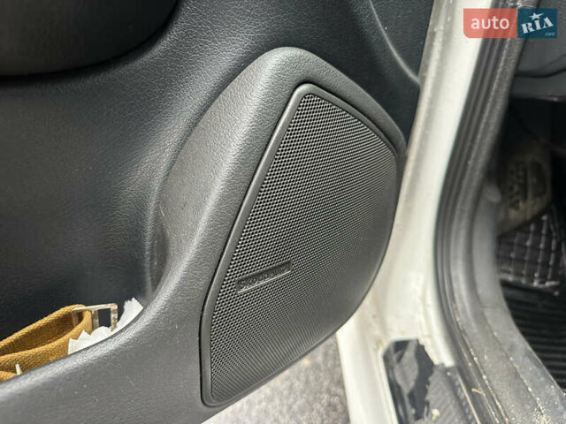 Білий Шкода Октавія, об'ємом двигуна 1.98 л та пробігом 254 тис. км за 4800 $, фото 18 на Automoto.ua
