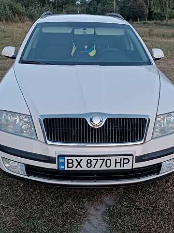 Белый Шкода Октавия, объемом двигателя 1.9 л и пробегом 377 тыс. км за 5100 $, фото 2 на Automoto.ua