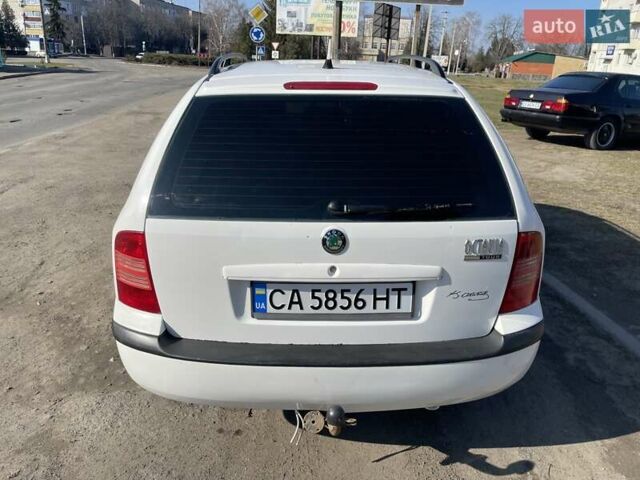 Белый Шкода Октавия, объемом двигателя 1.6 л и пробегом 212 тыс. км за 4750 $, фото 10 на Automoto.ua