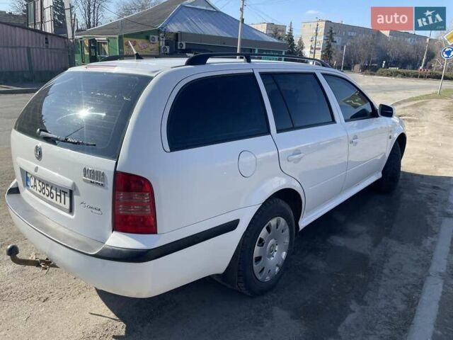 Белый Шкода Октавия, объемом двигателя 1.6 л и пробегом 212 тыс. км за 4750 $, фото 16 на Automoto.ua