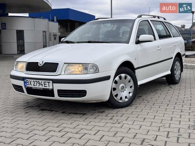 Белый Шкода Октавия, объемом двигателя 1.6 л и пробегом 269 тыс. км за 4500 $, фото 1 на Automoto.ua