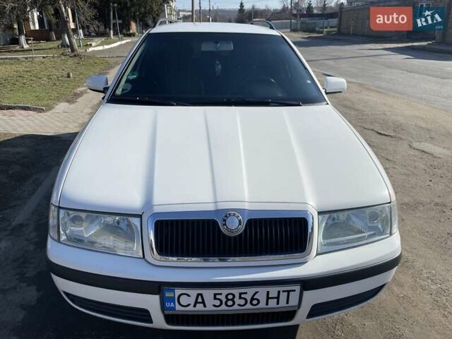 Белый Шкода Октавия, объемом двигателя 1.6 л и пробегом 212 тыс. км за 4750 $, фото 15 на Automoto.ua