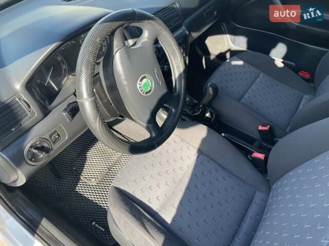 Белый Шкода Октавия, объемом двигателя 1.6 л и пробегом 212 тыс. км за 4750 $, фото 26 на Automoto.ua