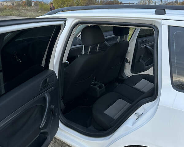 Шкода Октавия 2006 в Радивилове на Automoto.ua Белый Шкода Октавия, объемом двигателя 1.9 л и пробегом 332 тыс. км за 5500 $, фото 9 на Automoto.ua