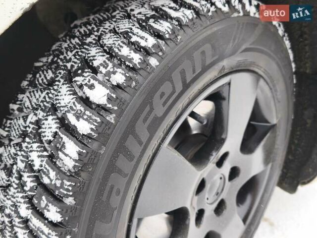 Белый Шкода Октавия, объемом двигателя 1.9 л и пробегом 327 тыс. км за 5300 $, фото 10 на Automoto.ua