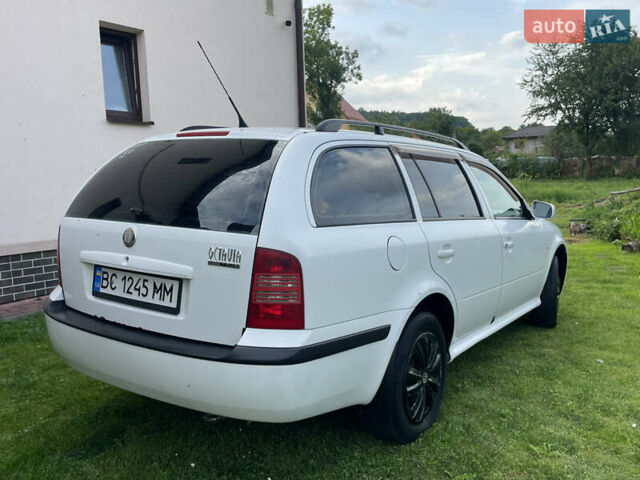 Белый Шкода Октавия, объемом двигателя 1.6 л и пробегом 400 тыс. км за 3270 $, фото 7 на Automoto.ua
