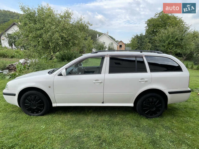 Белый Шкода Октавия, объемом двигателя 1.6 л и пробегом 400 тыс. км за 3270 $, фото 10 на Automoto.ua