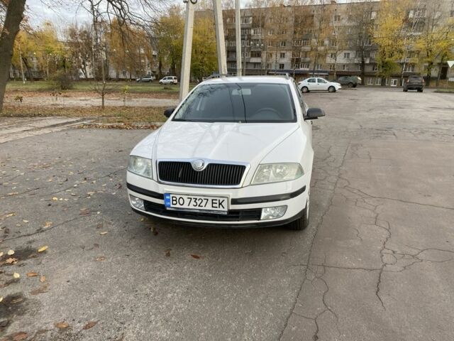 Белый Шкода Октавия, объемом двигателя 1.6 л и пробегом 231 тыс. км за 5950 $, фото 7 на Automoto.ua