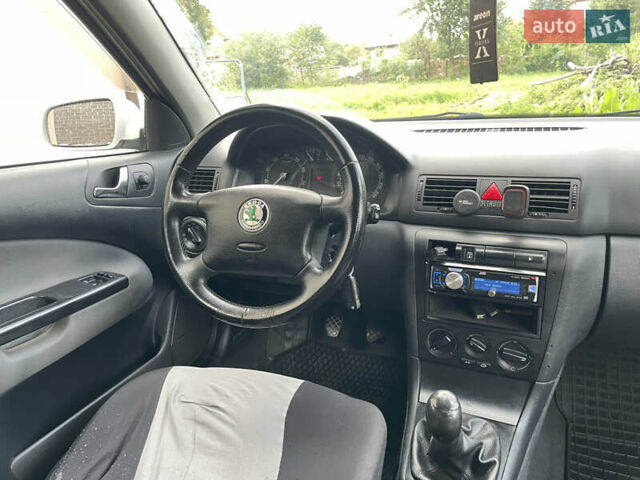 Белый Шкода Октавия, объемом двигателя 1.6 л и пробегом 400 тыс. км за 3270 $, фото 15 на Automoto.ua