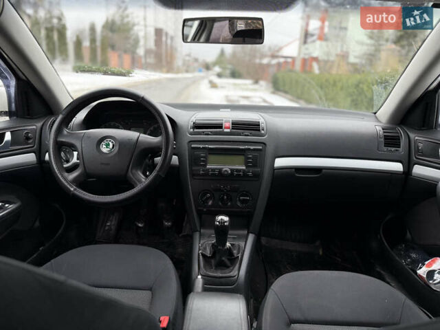 Білий Шкода Октавія, об'ємом двигуна 1.9 л та пробігом 300 тис. км за 2950 $, фото 11 на Automoto.ua