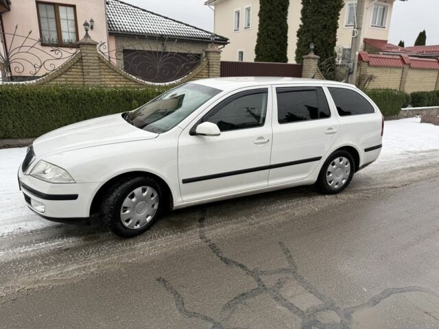 Білий Шкода Октавія, об'ємом двигуна 1.9 л та пробігом 300 тис. км за 2950 $, фото 5 на Automoto.ua