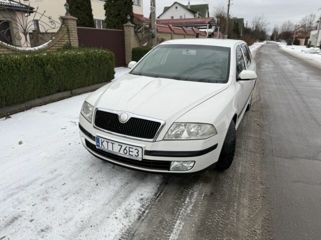 Білий Шкода Октавія, об'ємом двигуна 1.9 л та пробігом 300 тис. км за 2950 $, фото 6 на Automoto.ua