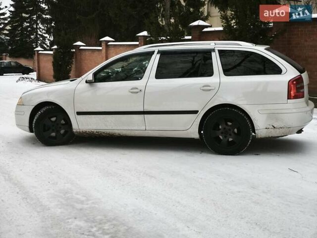 Белый Шкода Октавия, объемом двигателя 1.9 л и пробегом 327 тыс. км за 5300 $, фото 7 на Automoto.ua