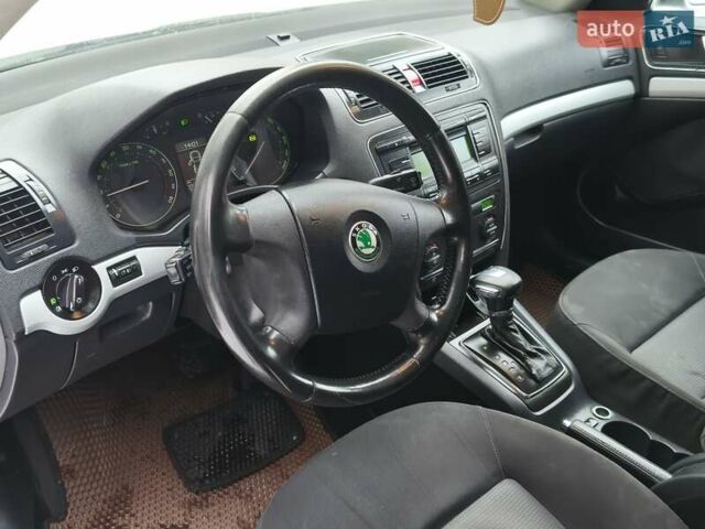 Белый Шкода Октавия, объемом двигателя 1.9 л и пробегом 327 тыс. км за 5300 $, фото 16 на Automoto.ua