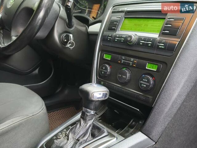 Белый Шкода Октавия, объемом двигателя 1.9 л и пробегом 327 тыс. км за 5300 $, фото 13 на Automoto.ua