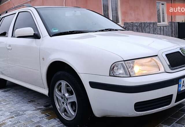 Белый Шкода Октавия, объемом двигателя 1.6 л и пробегом 286 тыс. км за 4350 $, фото 3 на Automoto.ua