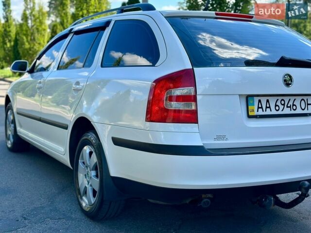Білий Шкода Октавія, об'ємом двигуна 1.6 л та пробігом 175 тис. км за 5999 $, фото 16 на Automoto.ua