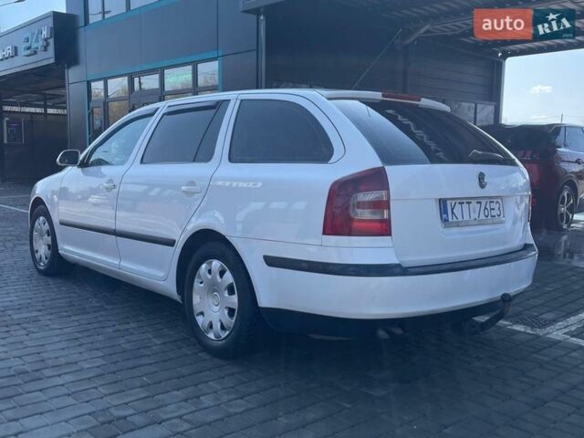 Белый Шкода Октавия, объемом двигателя 1.9 л и пробегом 300 тыс. км за 2950 $, фото 7 на Automoto.ua