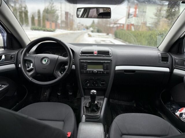 Білий Шкода Октавія, об'ємом двигуна 1.9 л та пробігом 300 тис. км за 2950 $, фото 9 на Automoto.ua