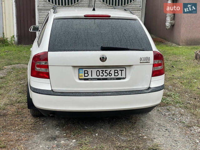 Белый Шкода Октавия, объемом двигателя 1.6 л и пробегом 221 тыс. км за 6200 $, фото 3 на Automoto.ua