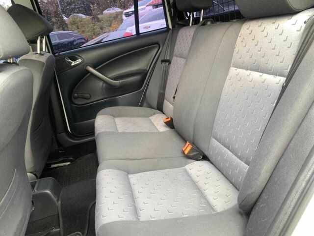 Белый Шкода Октавия, объемом двигателя 1.6 л и пробегом 168 тыс. км за 5940 $, фото 19 на Automoto.ua