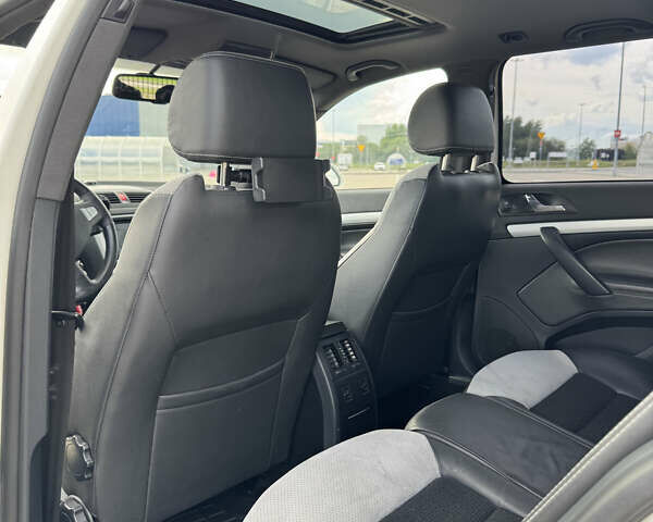 Шкода Октавія 2007 у Києві на Automoto.ua Білий Шкода Октавія, об'ємом двигуна 2 л та пробігом 305 тис. км за 7190 $, фото 13 на Automoto.ua