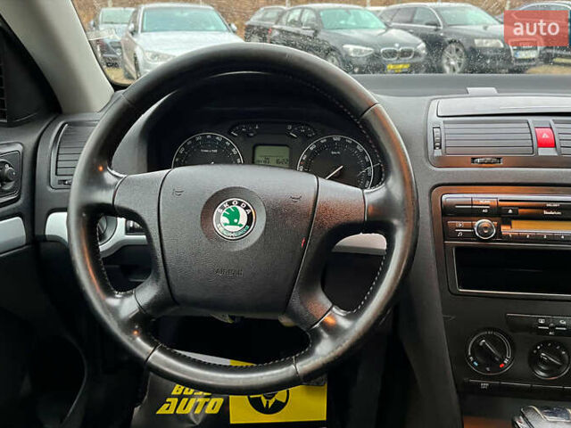 Білий Шкода Октавія, об'ємом двигуна 2 л та пробігом 283 тис. км за 5900 $, фото 18 на Automoto.ua