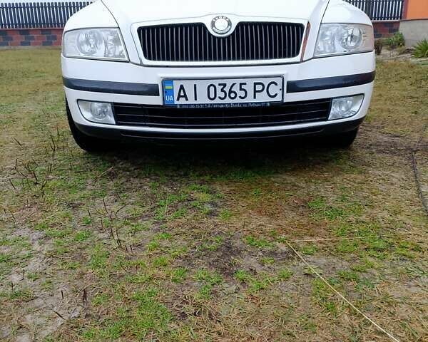 Белый Шкода Октавия, объемом двигателя 2 л и пробегом 250 тыс. км за 4450 $, фото 22 на Automoto.ua