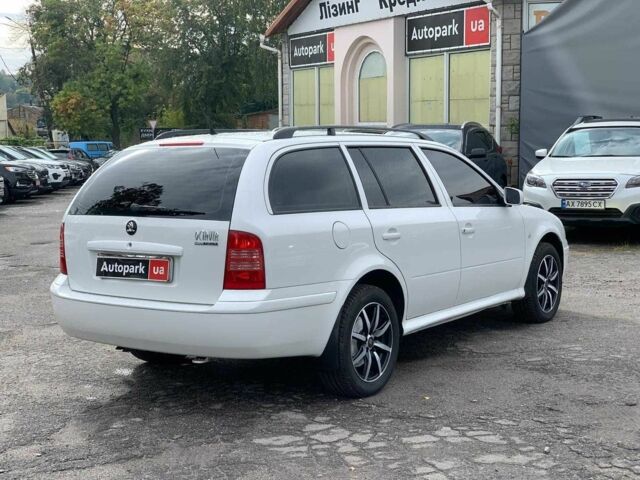 Белый Шкода Октавия, объемом двигателя 1.6 л и пробегом 168 тыс. км за 5940 $, фото 4 на Automoto.ua
