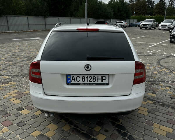 Белый Шкода Октавия, объемом двигателя 1.9 л и пробегом 230 тыс. км за 7000 $, фото 7 на Automoto.ua