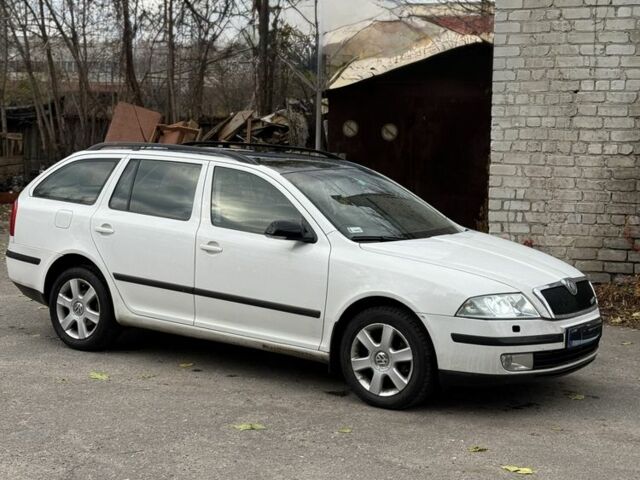 Білий Шкода Октавія, об'ємом двигуна 0 л та пробігом 300 тис. км за 3250 $, фото 2 на Automoto.ua