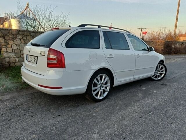 Білий Шкода Октавія, об'ємом двигуна 2 л та пробігом 284 тис. км за 2319 $, фото 4 на Automoto.ua