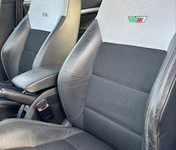 Белый Шкода Октавия, объемом двигателя 2 л и пробегом 280 тыс. км за 9300 $, фото 20 на Automoto.ua