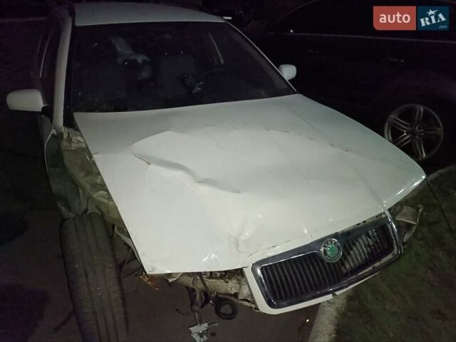 Белый Шкода Октавия, объемом двигателя 1.6 л и пробегом 100 тыс. км за 2100 $, фото 5 на Automoto.ua