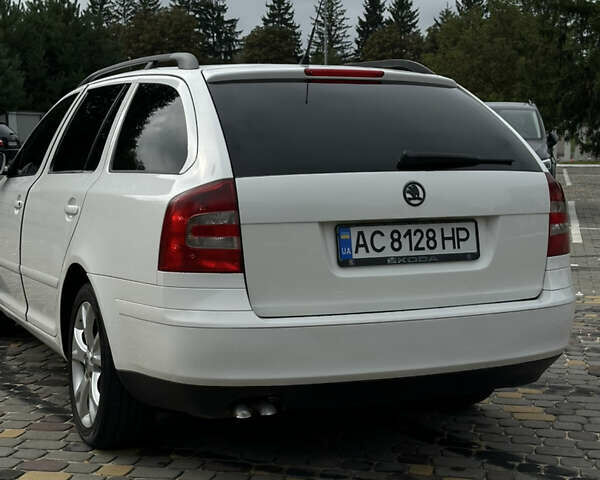 Белый Шкода Октавия, объемом двигателя 1.9 л и пробегом 230 тыс. км за 7000 $, фото 6 на Automoto.ua