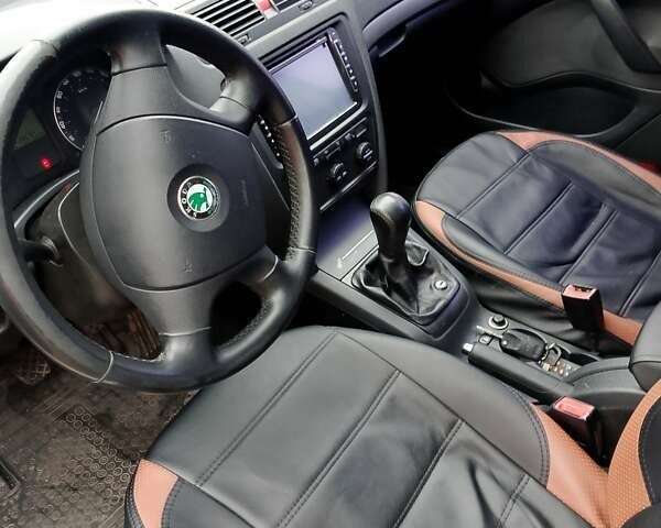 Белый Шкода Октавия, объемом двигателя 2 л и пробегом 250 тыс. км за 4450 $, фото 19 на Automoto.ua